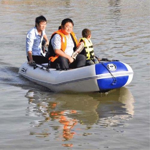 长坡镇救援漂流船
